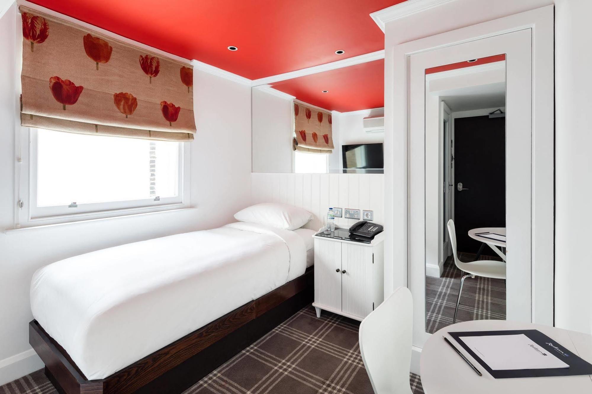 Radisson Blu Hotel, London Marble Arch - Formerly Sussex Bagian luar foto